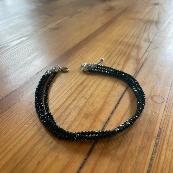 Elegant Black Beaded Choker Necklace - Picture 2 of 4